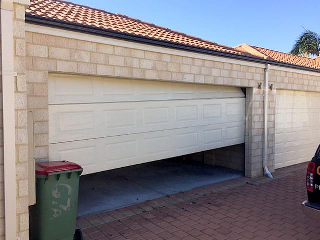 4 Garage Door Maintenance Tips for Winter